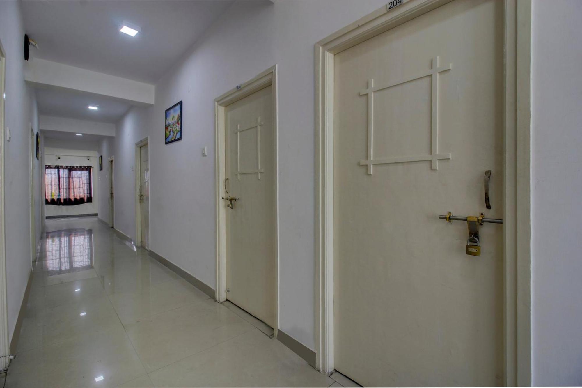 Hotel O Stay U Like Hotel'S Hyderabad Bagian luar foto