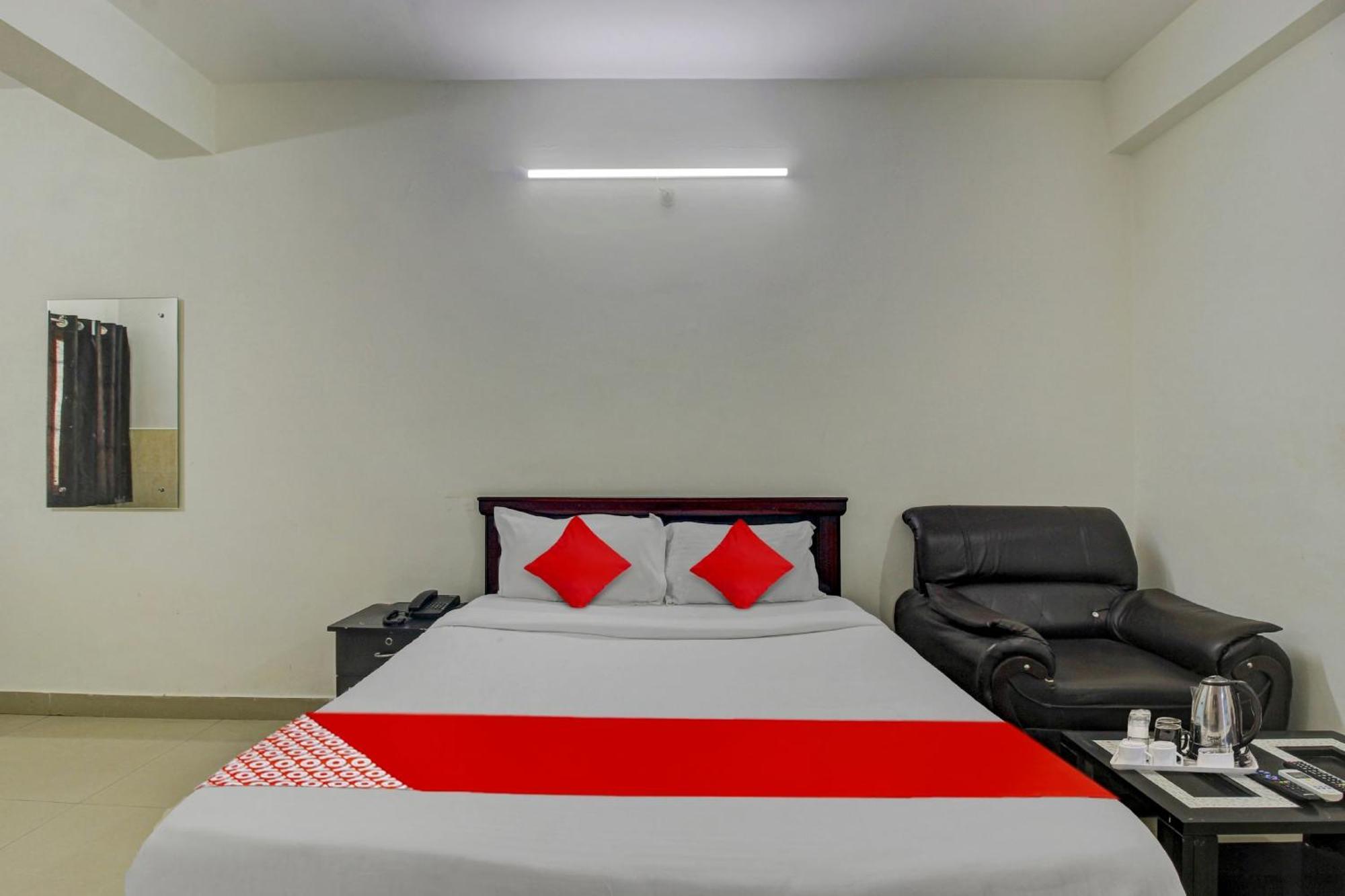 Hotel O Stay U Like Hotel'S Hyderabad Bagian luar foto